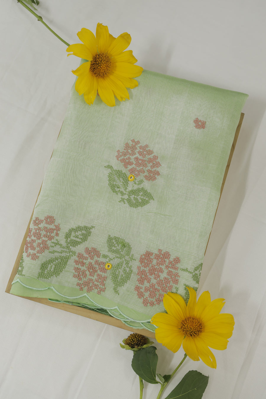 Light Green Mangalagiri Pattu Embroidery Sari
