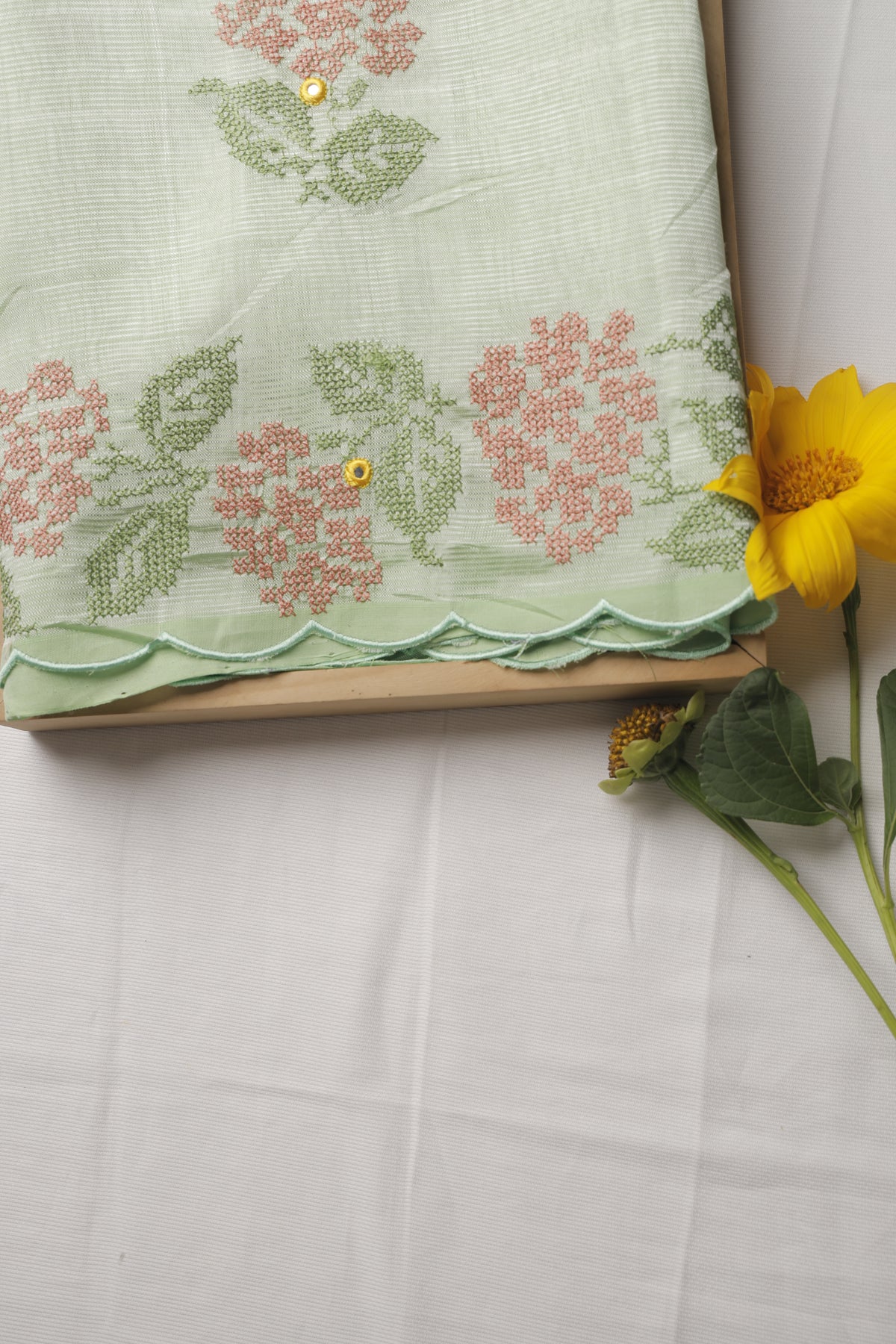 Light Green Mangalagiri Pattu Embroidery Sari