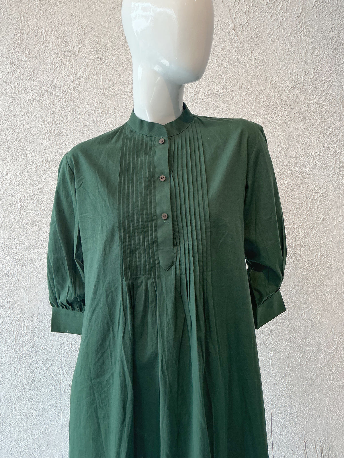 Green collar dress